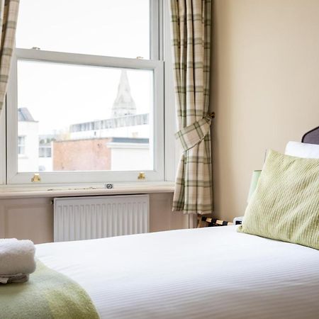 Crossways Guest House Cheltenham Eksteriør billede