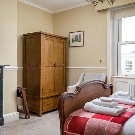 Crossways Guest House Cheltenham Eksteriør billede