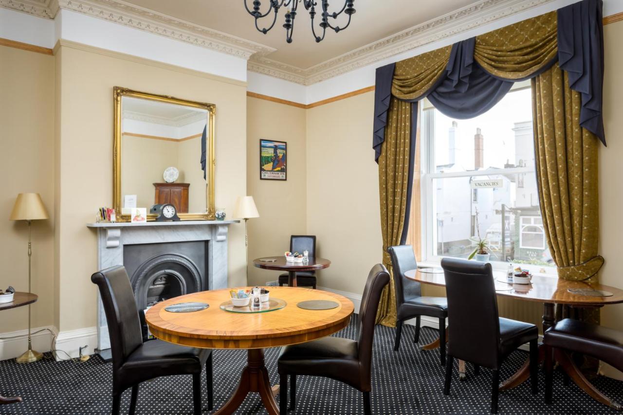 Crossways Guest House Cheltenham Eksteriør billede